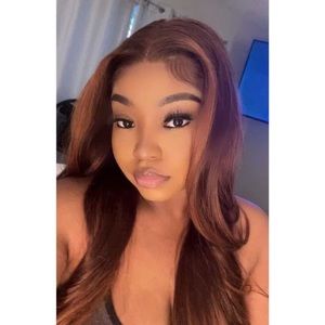 Meet your Posher, Neisha